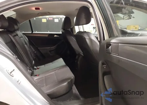 2013 Volkswagen Jetta 2.0L Tdi z USA, uszkodzony, nr VIN 3VWLL7AJ4DM390850